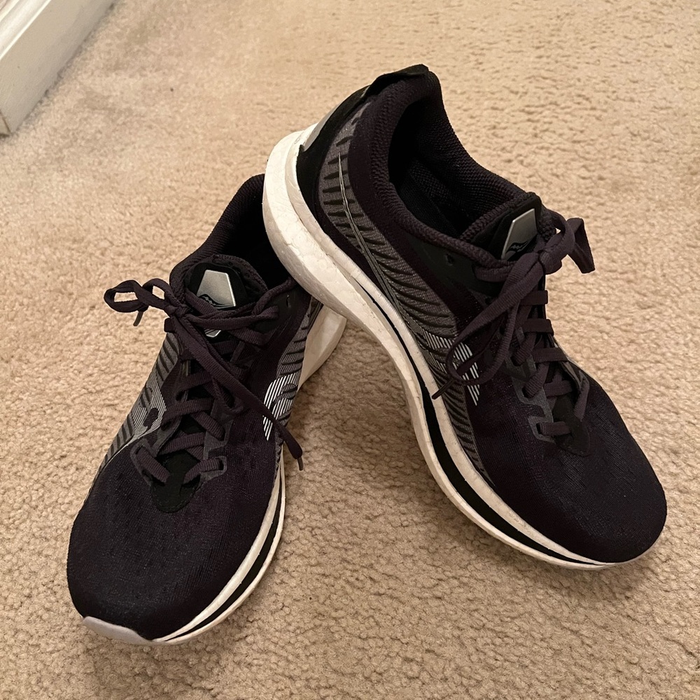 Women’s Saucony Endorphin Speed 2 - Black/White